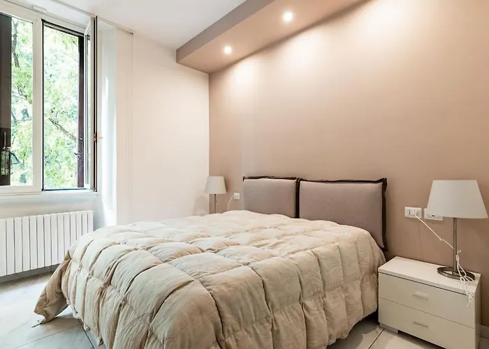 La Casa Di Ringhiera In Corso Sempione