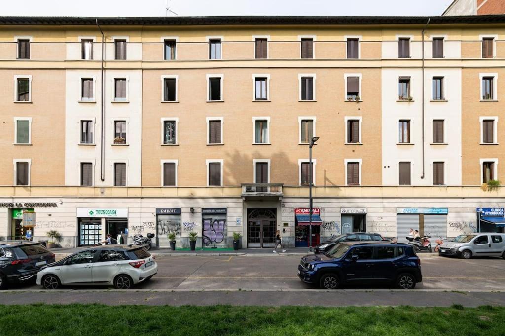 La Casa Di Ringhiera In Corso Sempione Apartment *